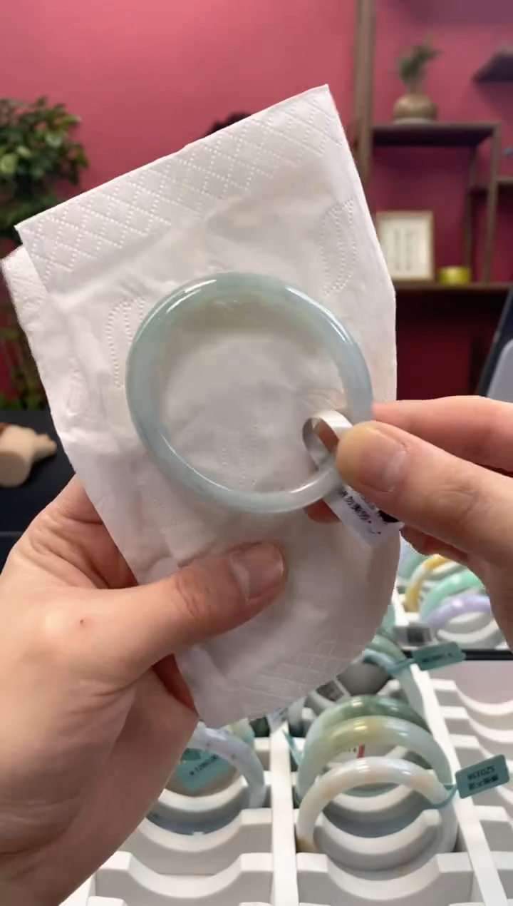 【闪购商品】翡翠手镯未镶嵌00003827