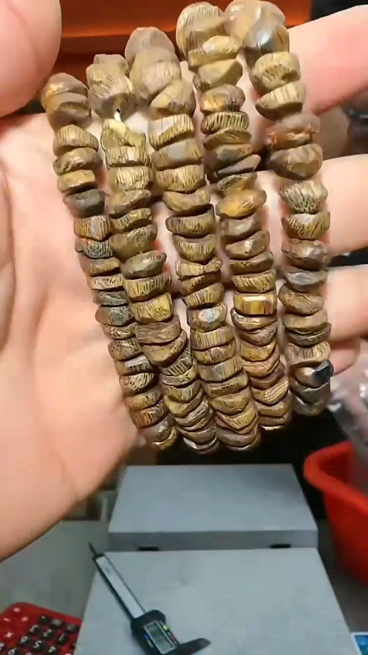 沉香手串150号单圈海南树丁多样性发一