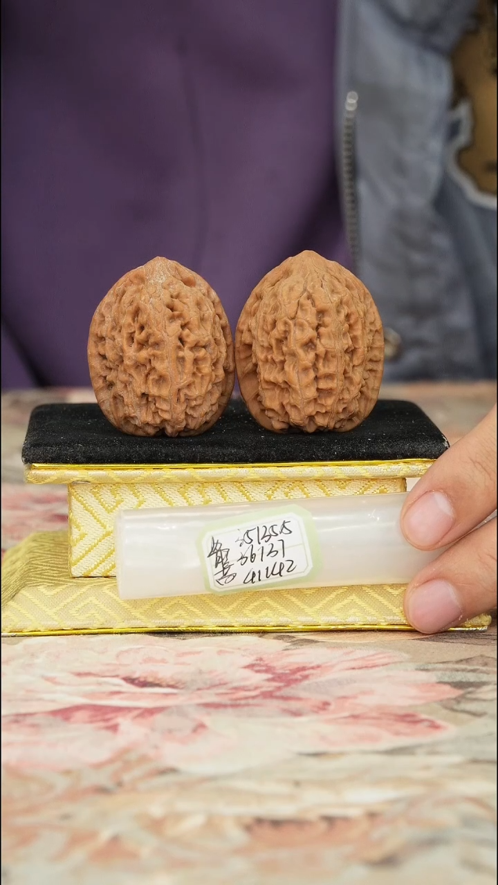 【闪购商品】文玩核桃把件非嫁接将军榜