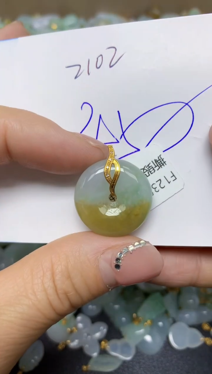 【闪购商品】翡翠挂件18K金镶嵌 天然翡翠A货