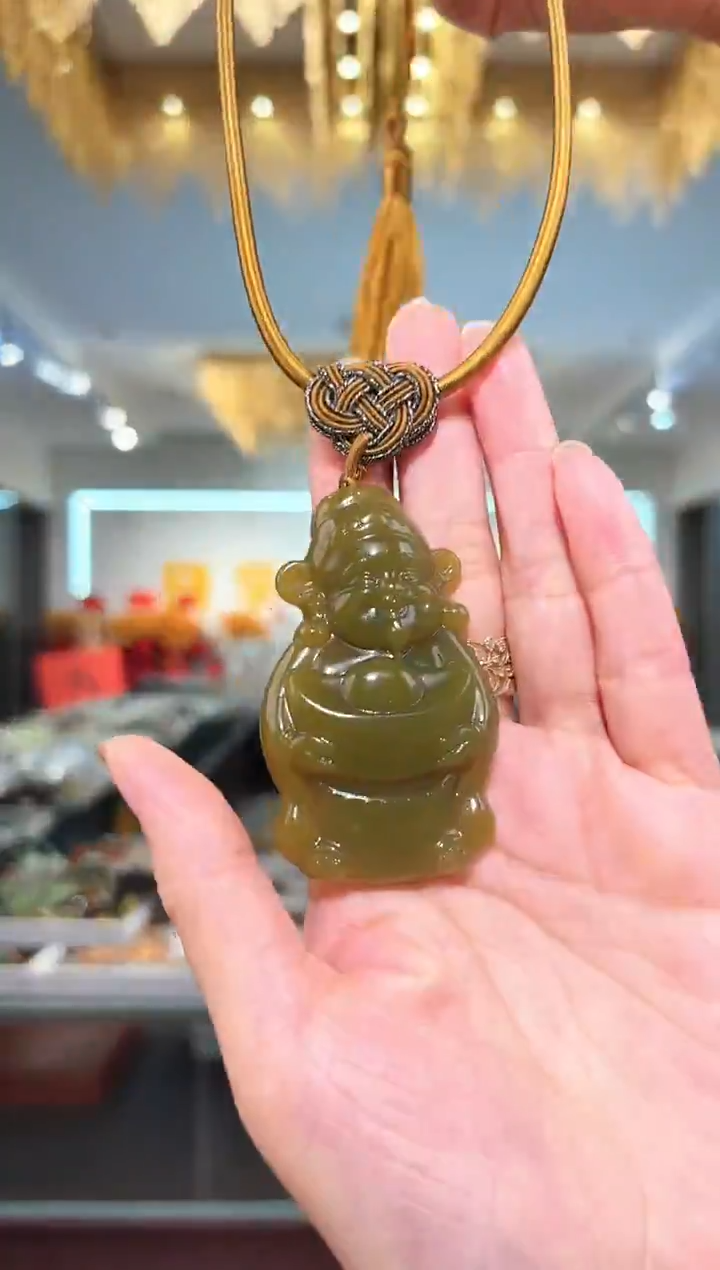 未镶嵌岫玉颈饰吊坠