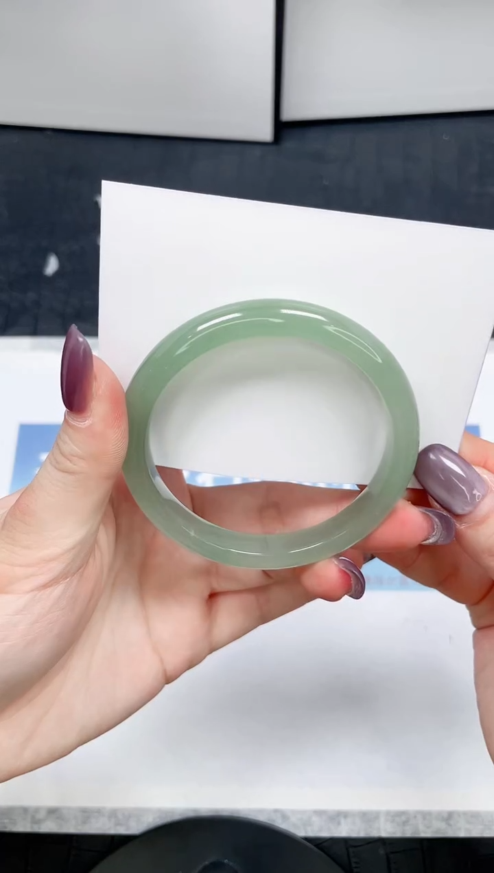 【闪购商品】石英质玉手镯未镶嵌188-56