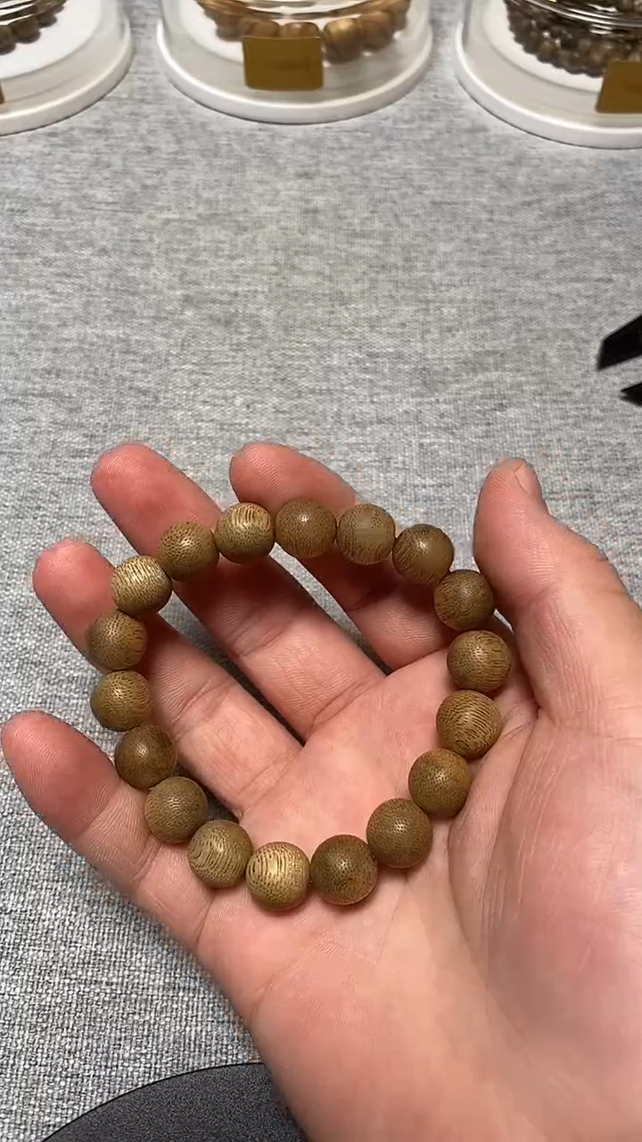 沉香手串TC058001 沉香天然野金星菩萨棋单圈多样性发其一