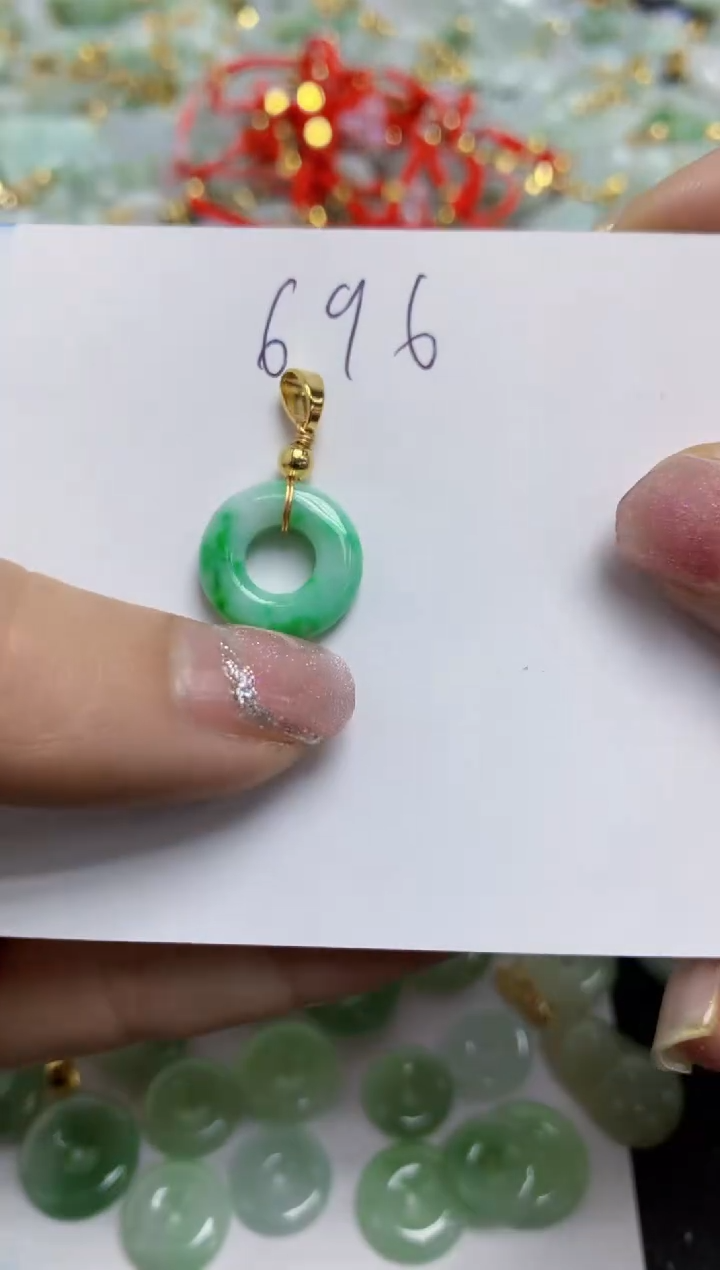 【闪购商品】翡翠颈饰合金天然翡翠A货