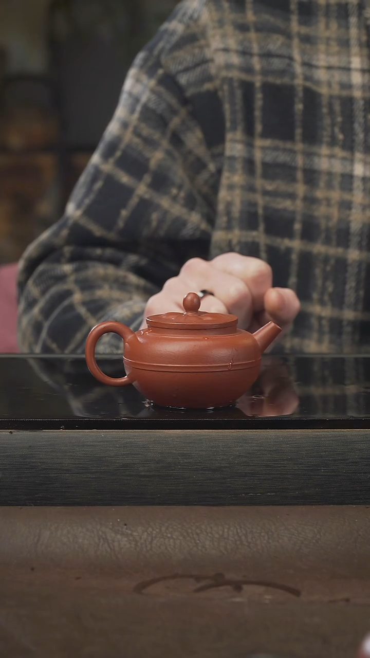 茶壶紫砂用****泉腰线菱花，朱泥，110cc