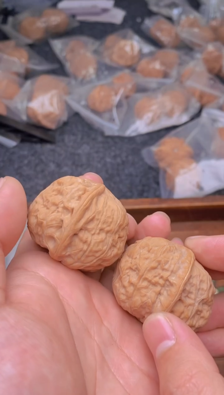 【闪购商品】文玩核桃把件G121号36尺红方印