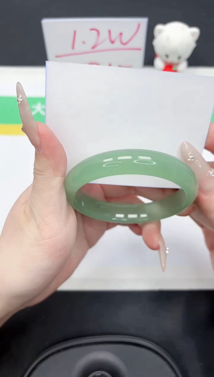 【闪购商品】石英质玉手镯未镶嵌51-58.6