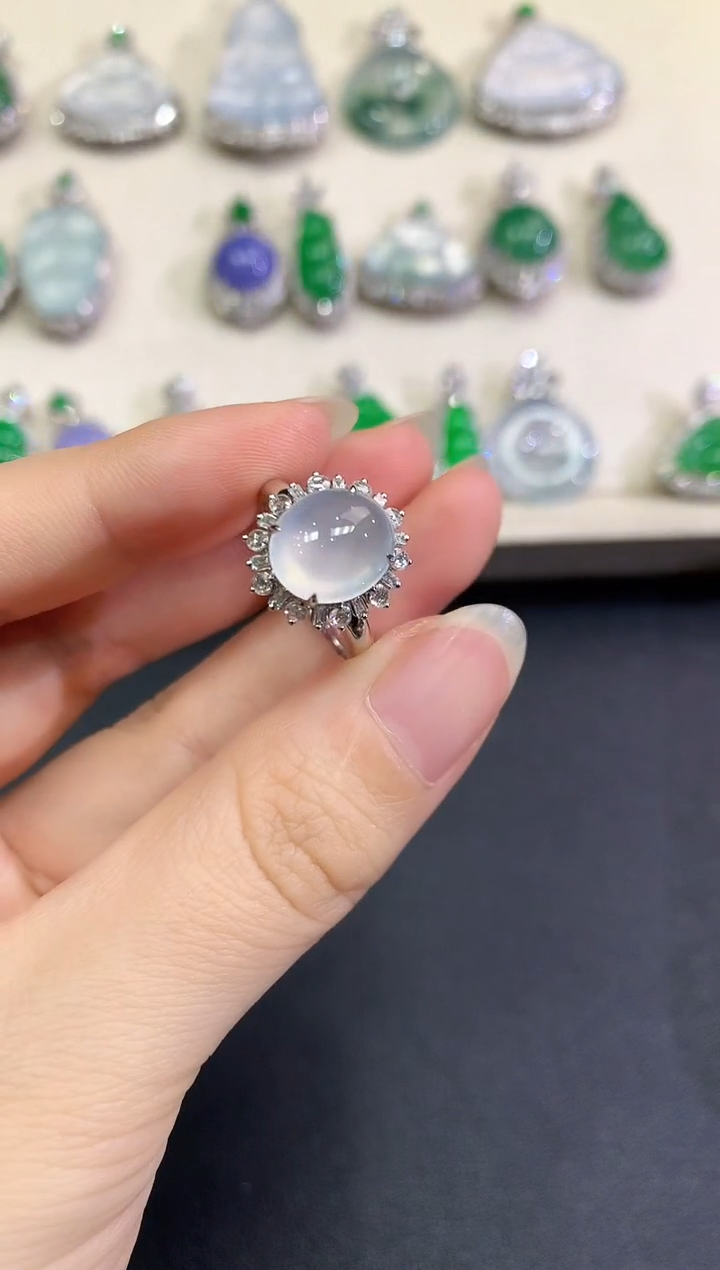 【闪购商品】翡翠18K金镶嵌戒指B83   