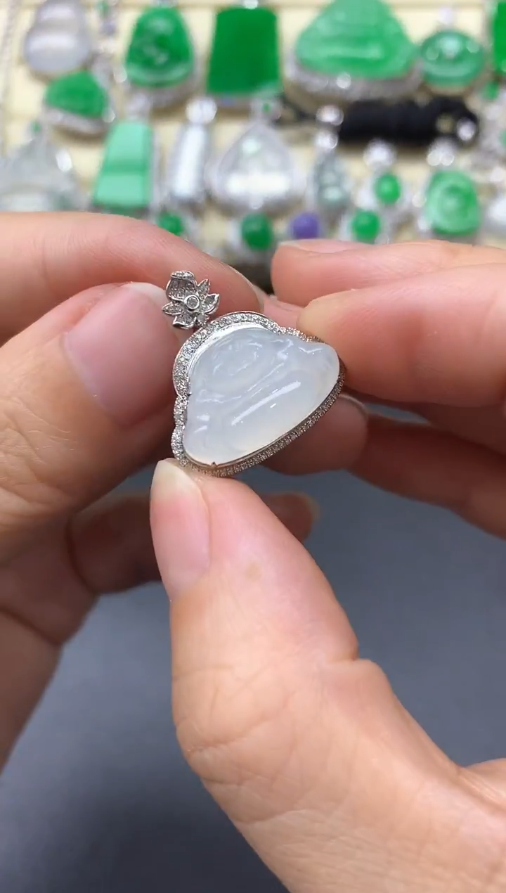 颈饰18K金镶嵌翡翠370-中国好珍宝