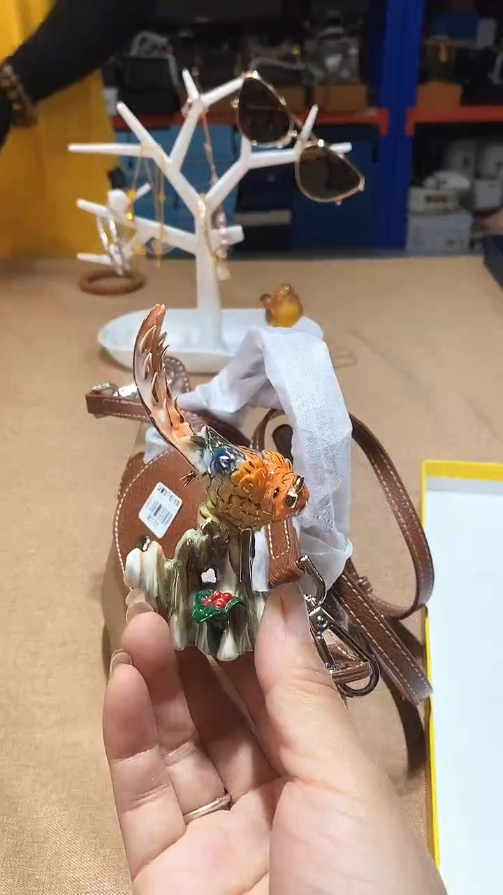 瓷片碗碟好物一件不留@@1