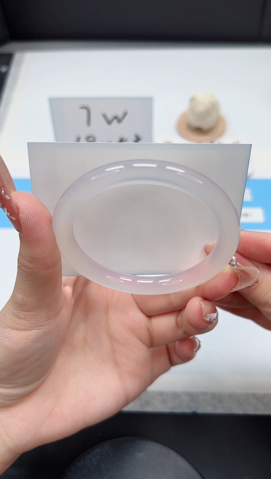 【闪购商品】石英质玉手镯未镶嵌332/圆条荔枝55.7