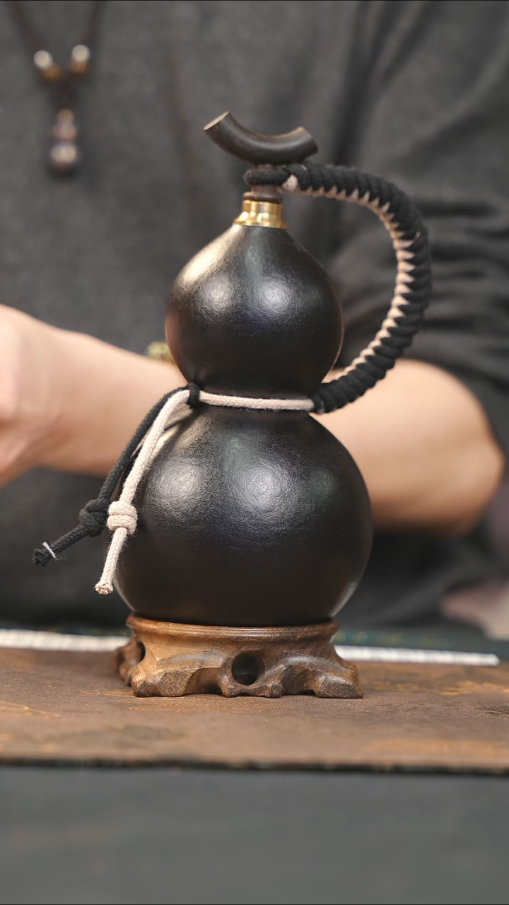 【闪购商品】RV194大漆酒葫芦不包手串及旋转底座