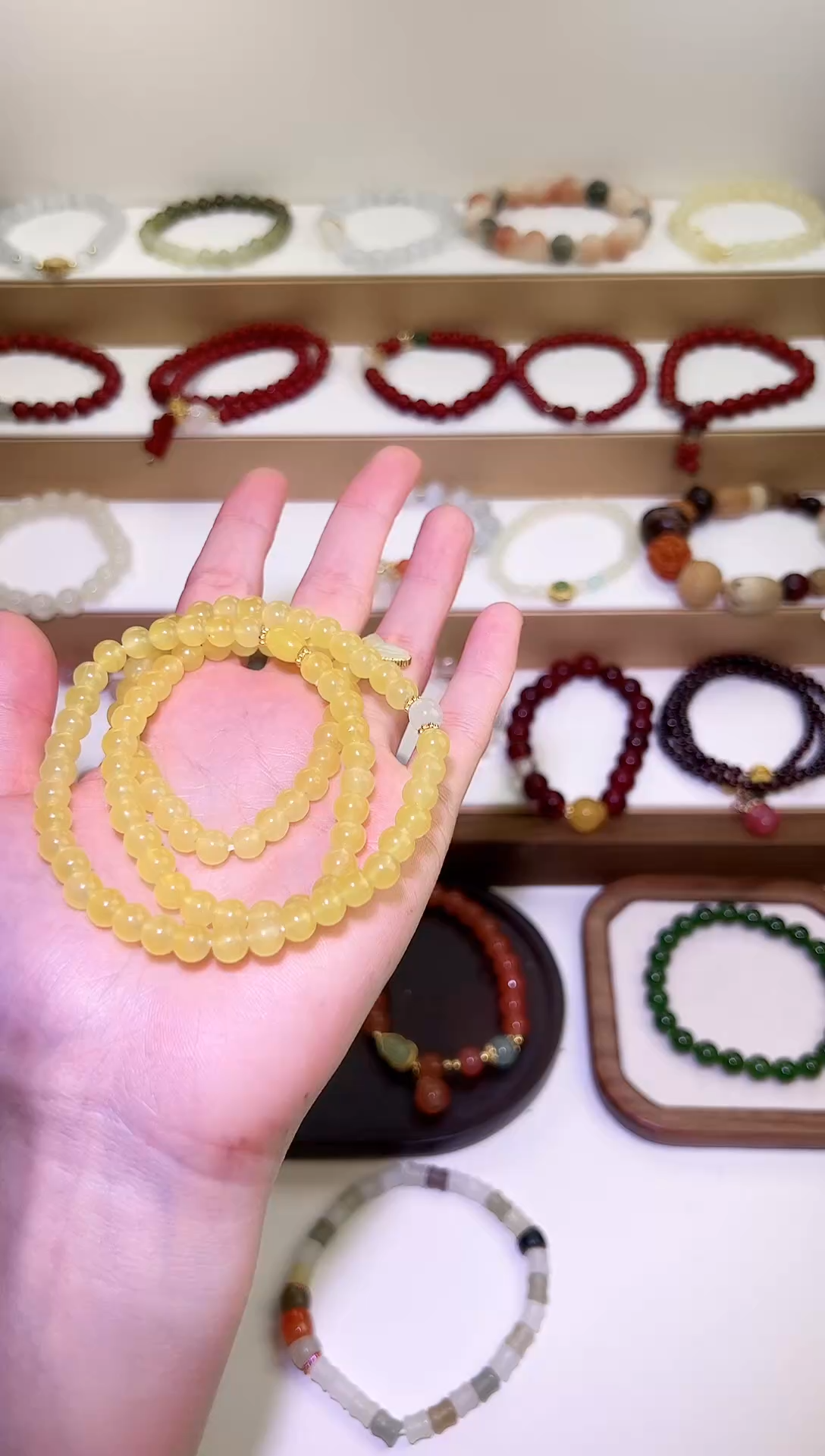 【闪购商品】石英质玉手串未镶嵌黄玛瑙多圈手串