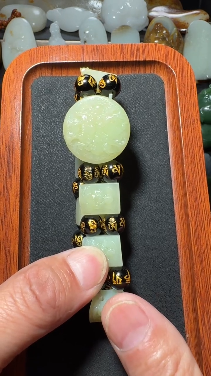 未镶嵌和田玉挂件一**光男女款时尚百搭饰品