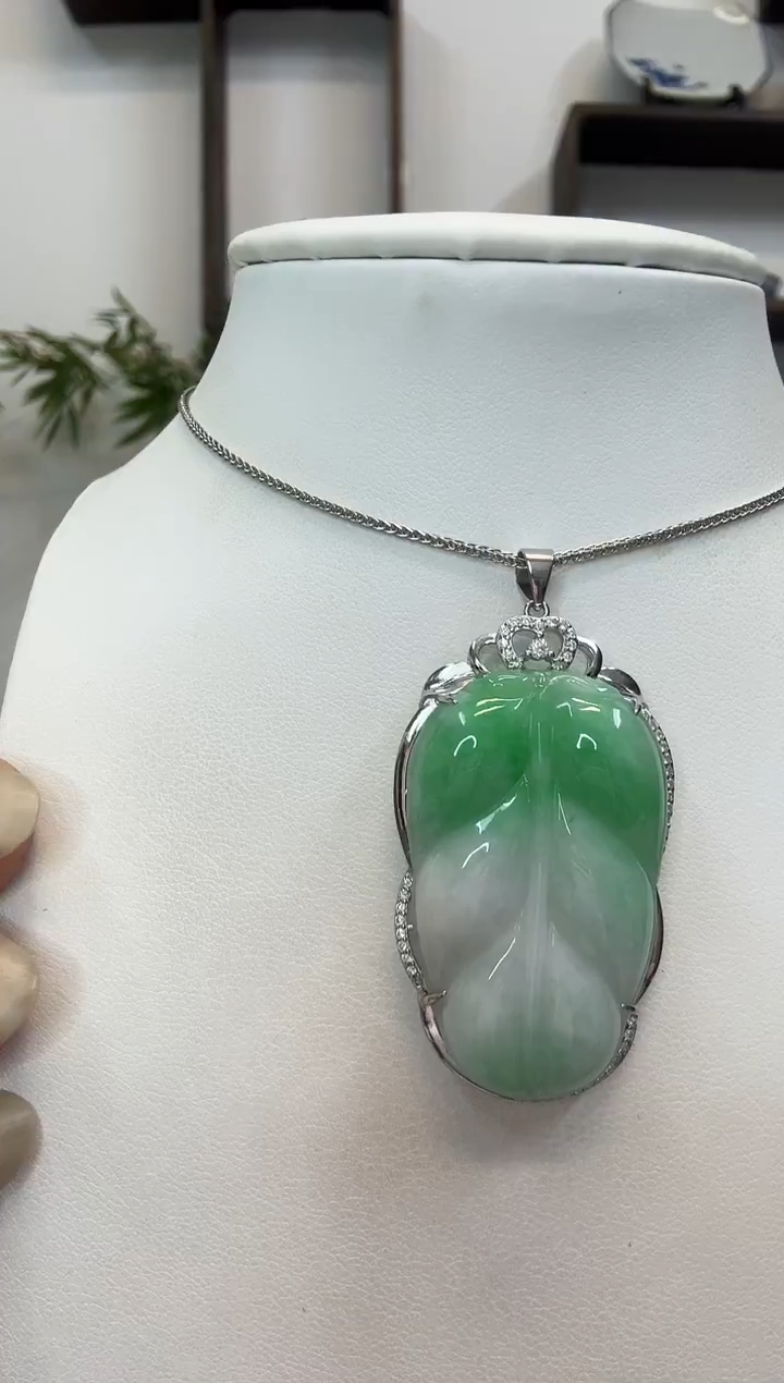 吊坠(赠链)银S925镶嵌翡翠叶子