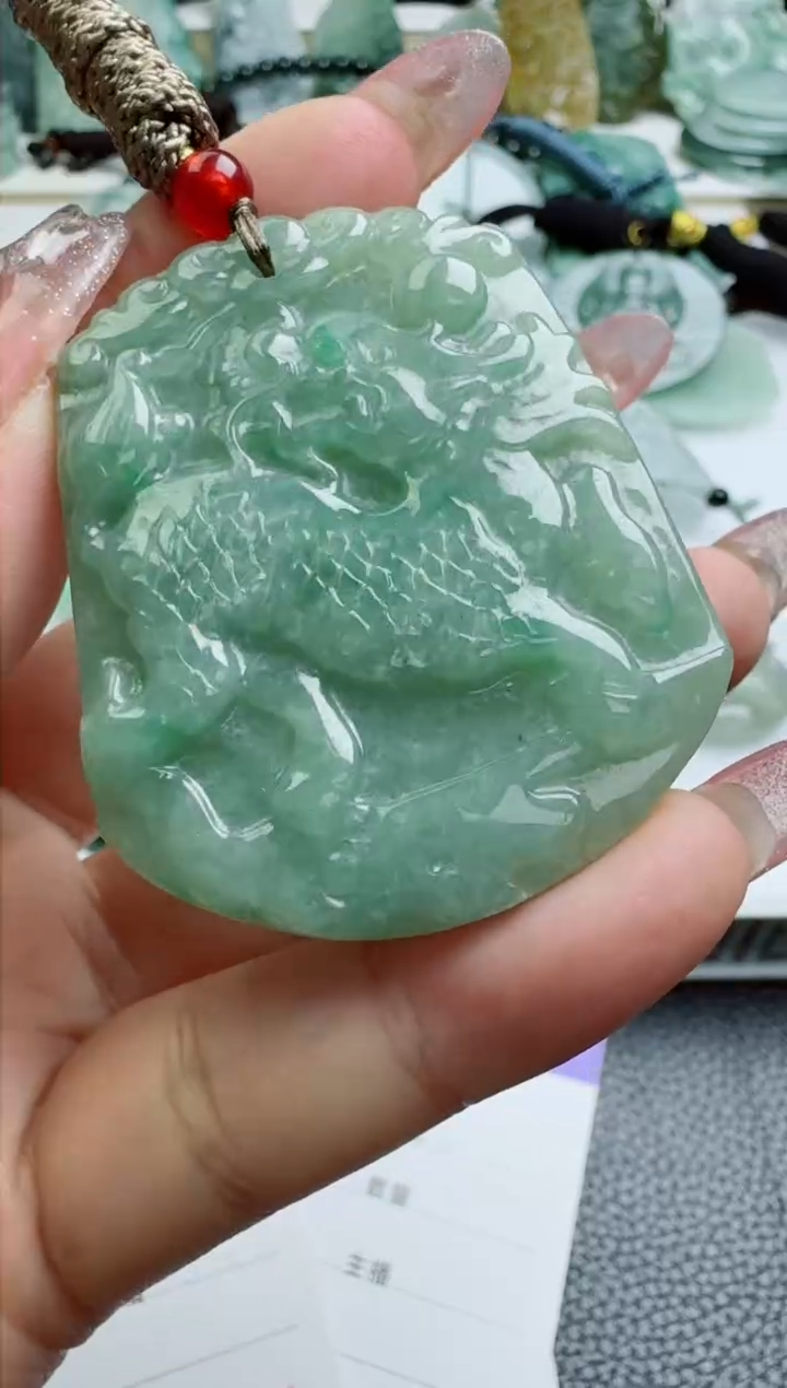 【闪购商品】翡翠颈饰未镶嵌11111111111