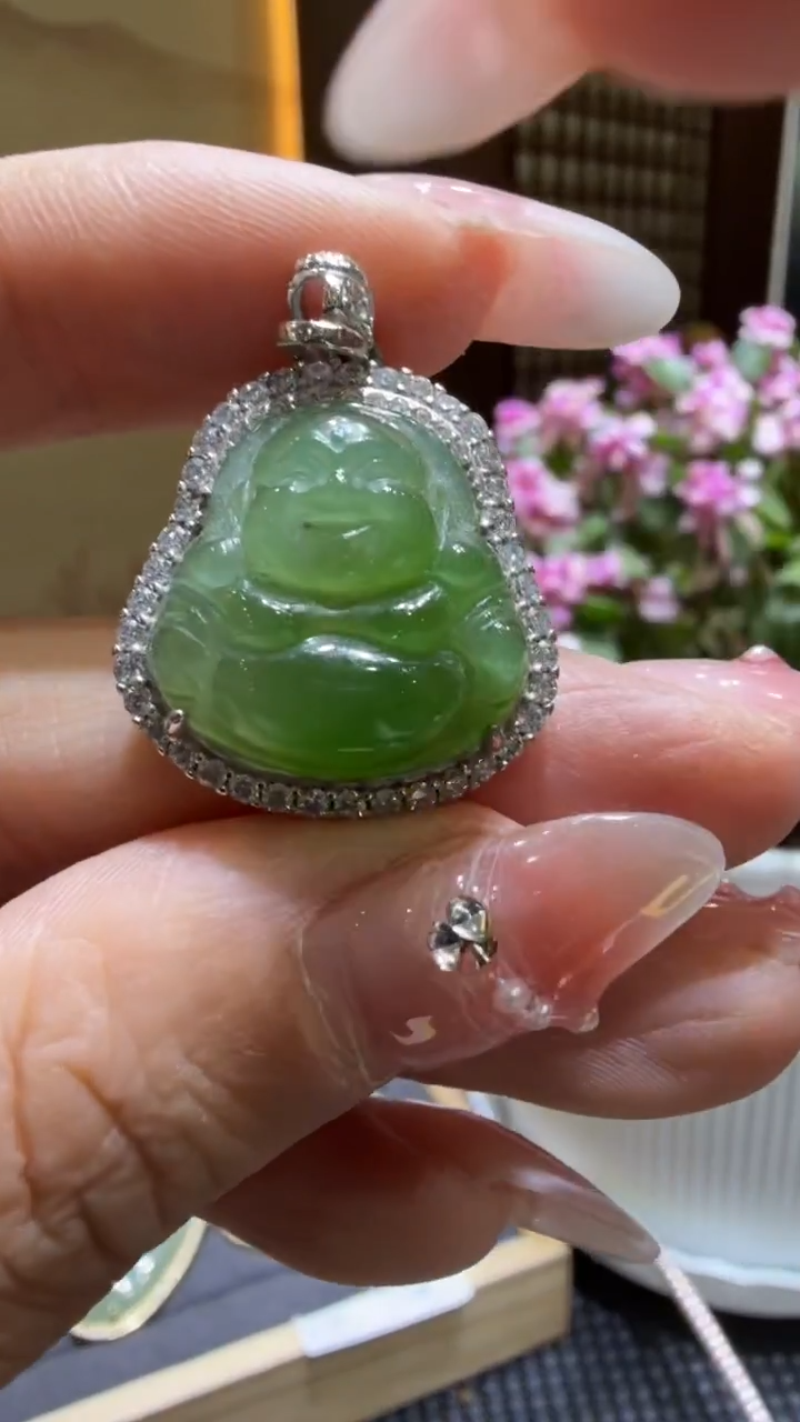 颈饰未镶嵌和田玉挂件