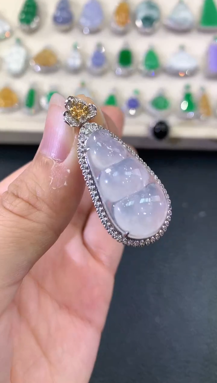 【闪购商品】翡翠吊坠(不含链)18K金镶嵌B88   