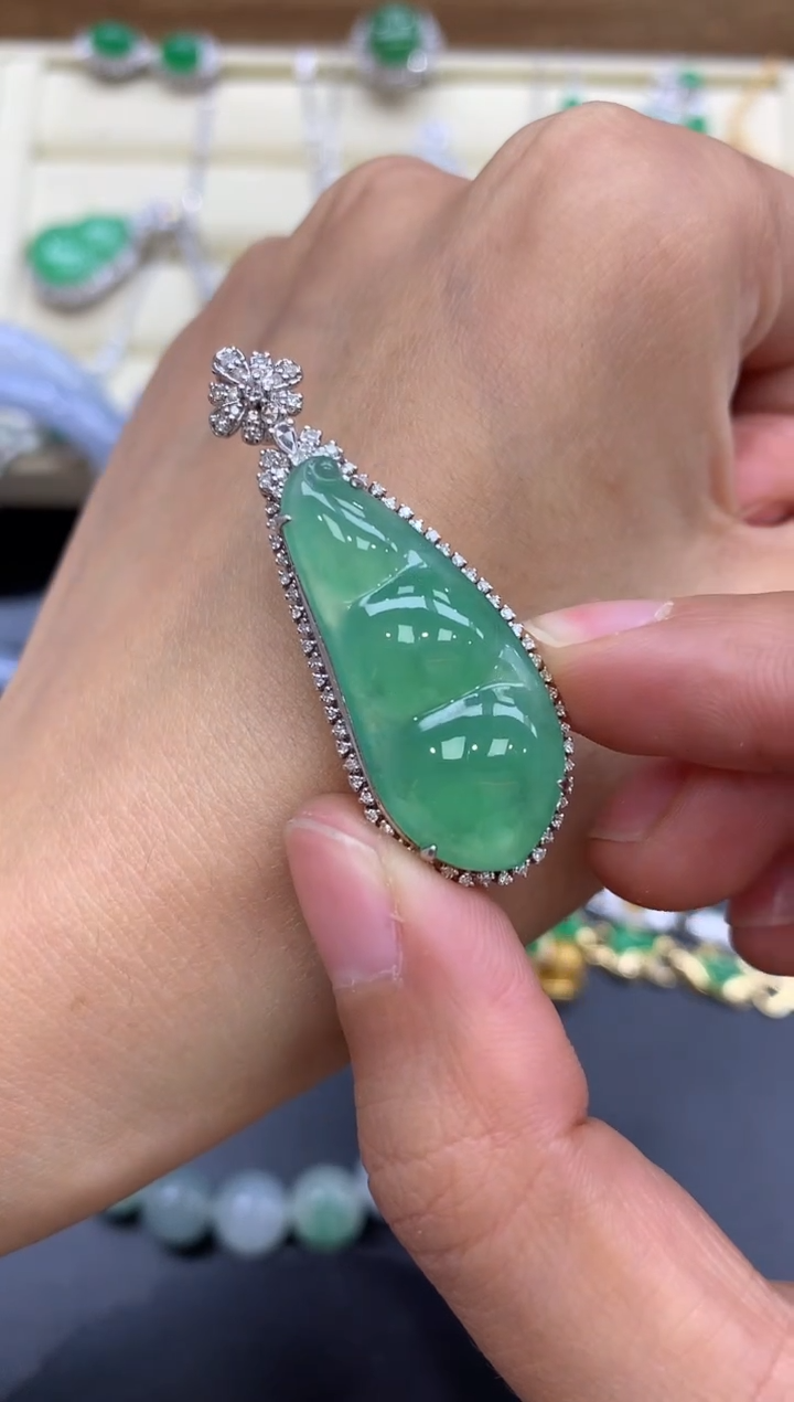 【闪购商品】翡翠颈饰18K金镶嵌605-中国好珍宝