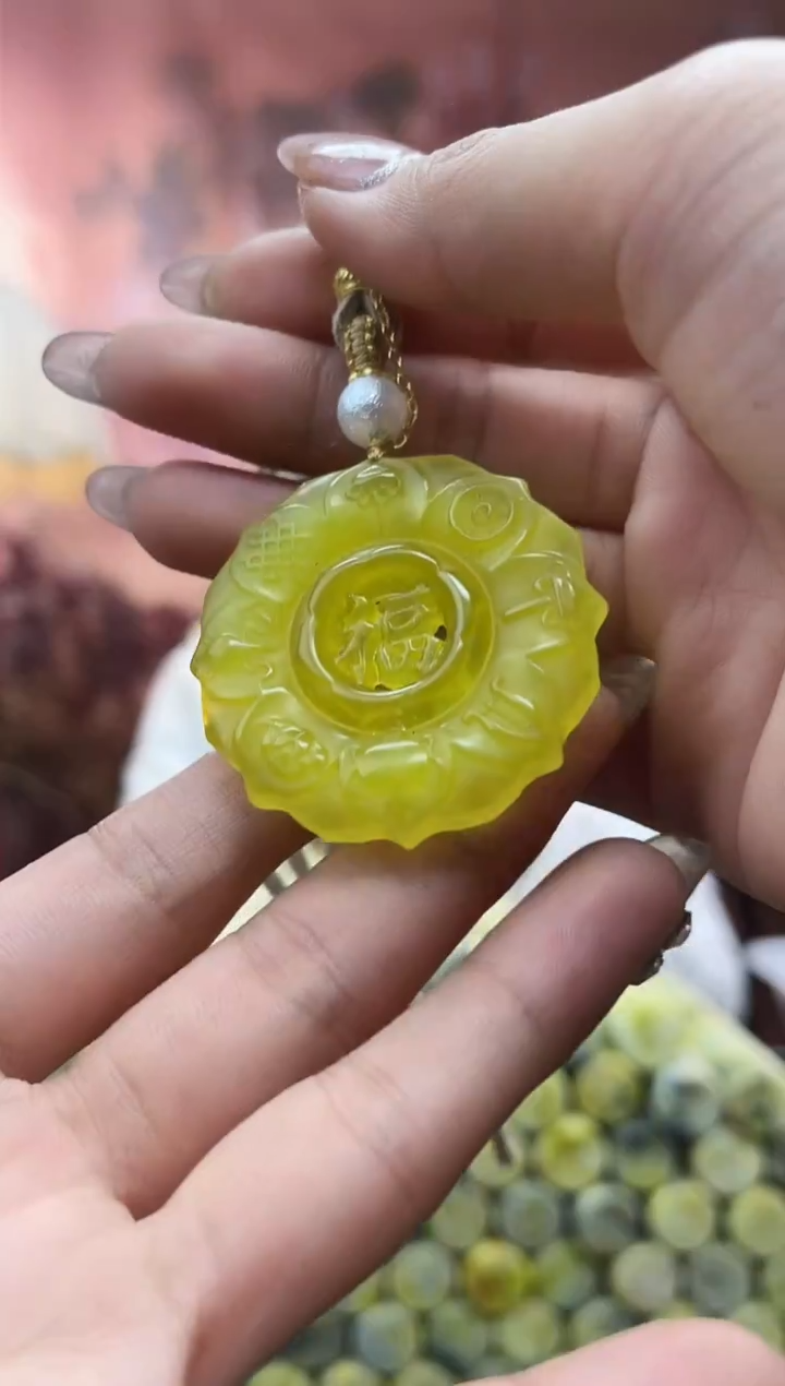 未镶嵌岫玉吊坠·