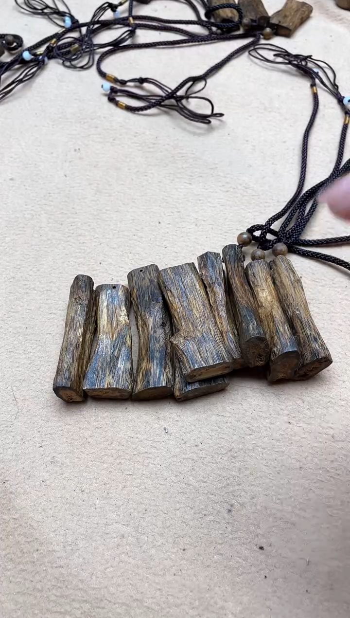 【闪购商品】沉香吊坠棋楠红金倪吊坠多样性发其一