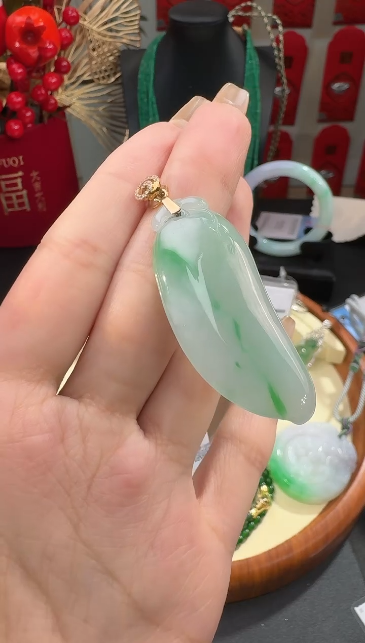 【闪购商品】翡翠颈饰18K金镶嵌挂件