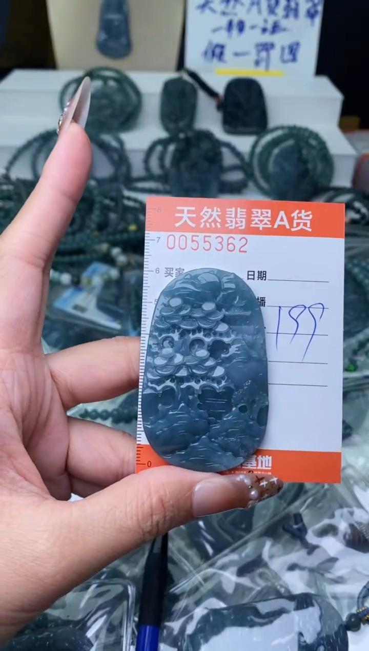 【闪购商品】翡翠颈饰未镶嵌···············