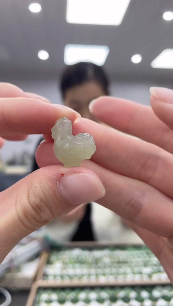 【闪购商品】和田玉吊坠未镶嵌多样性拍一发一小鸡