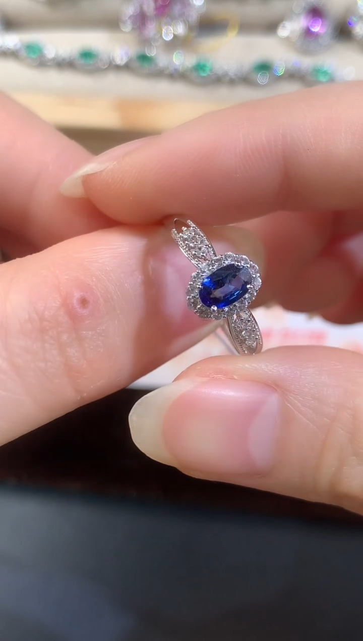 戒指蓝宝石18K金镶嵌D234|4150