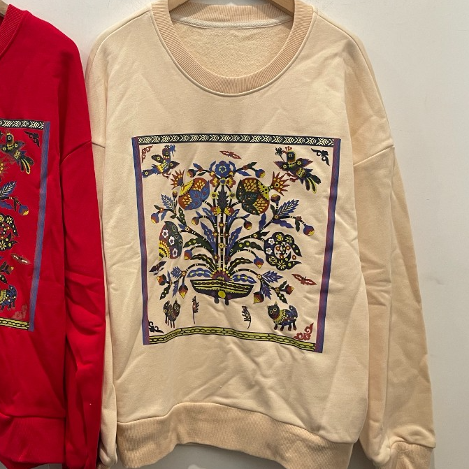 Y017-1【简一一专属】杏色圆领印花卫衣百搭长袖