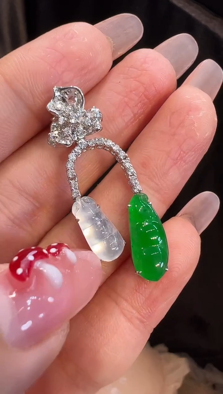 【闪购商品】翡翠颈饰18K金镶嵌吊坠