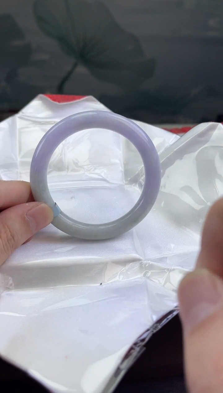 翡翠手镯未镶嵌翡翠手镯