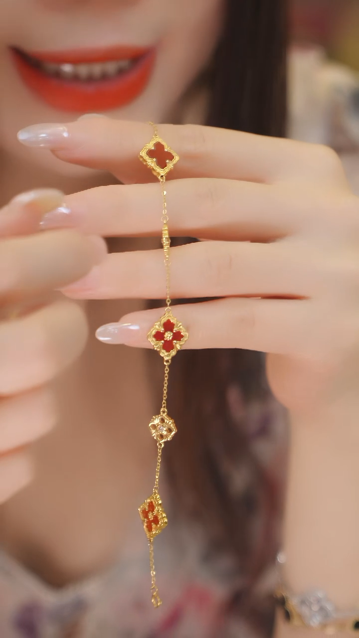 18K金镶嵌手链玛瑙/玉髓布奇