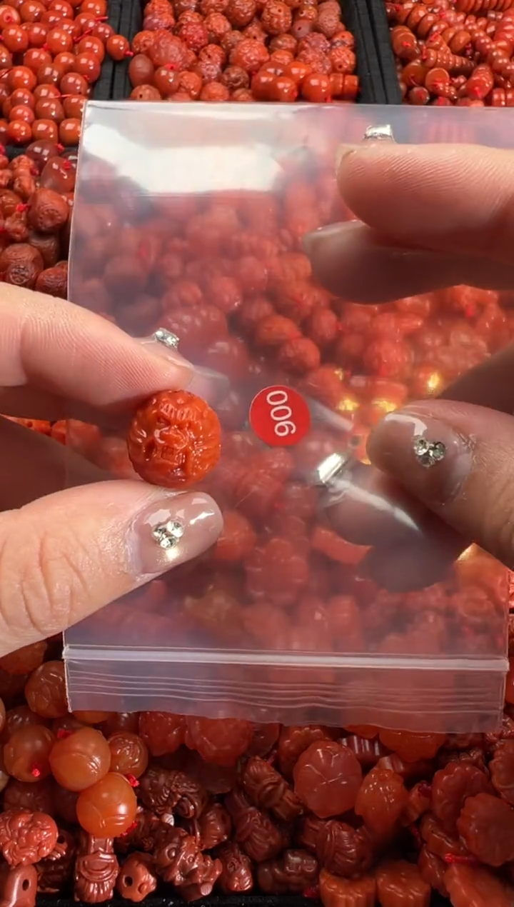 【闪购商品】南红玛瑙未镶嵌颈饰2