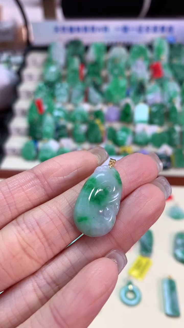 【闪购商品】翡翠吊坠(不含链)18K金镶嵌挂件