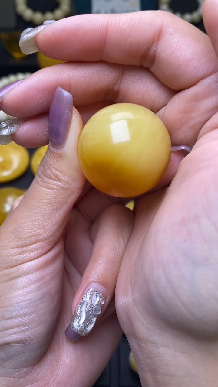 【闪购商品】琥珀裸石未镶嵌葵. 33