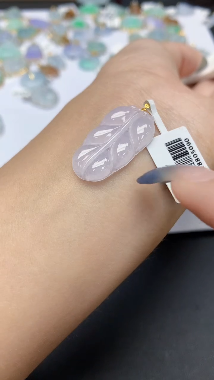 翡翠18K金镶嵌颈饰天然a货翡翠