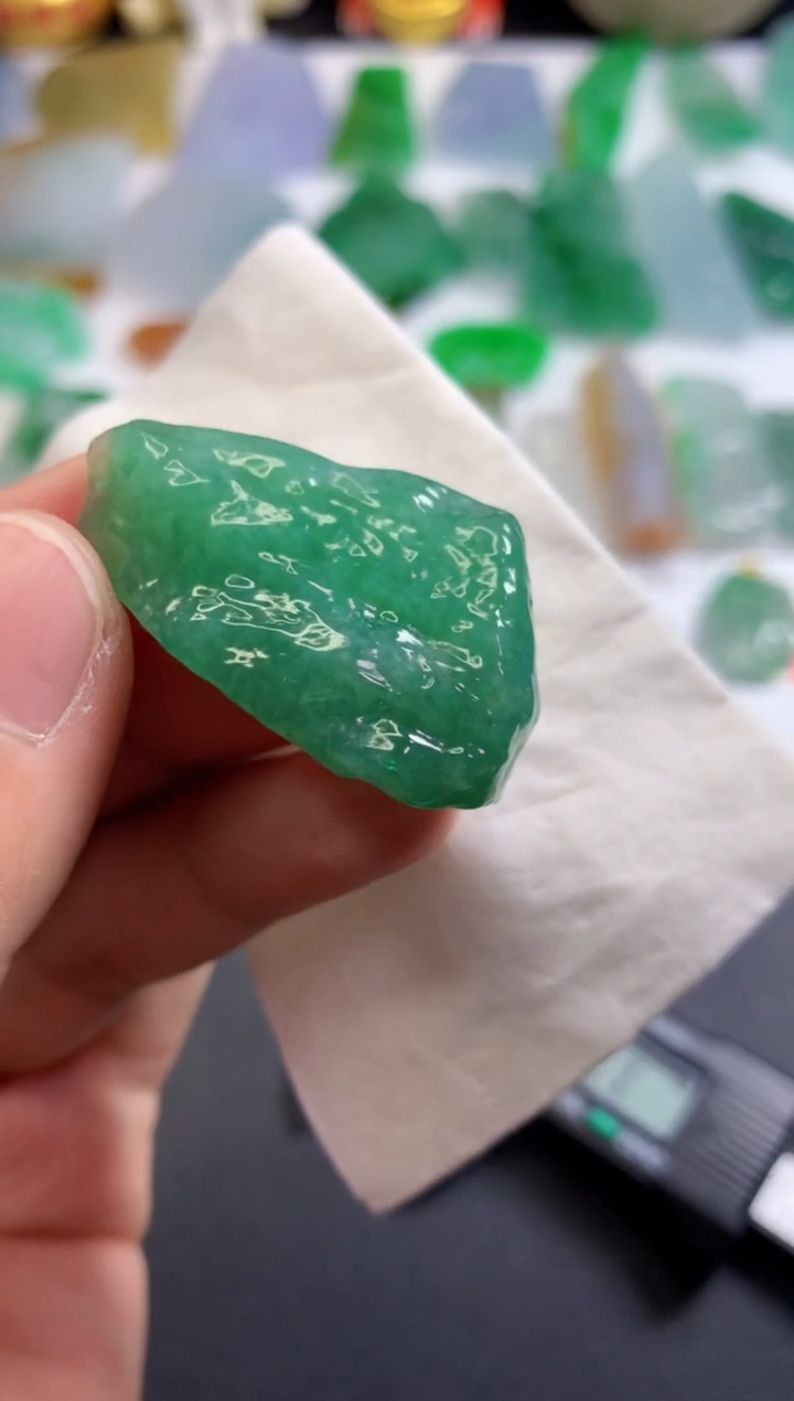 【闪购商品】翡翠吊坠(不含链)未镶嵌5888