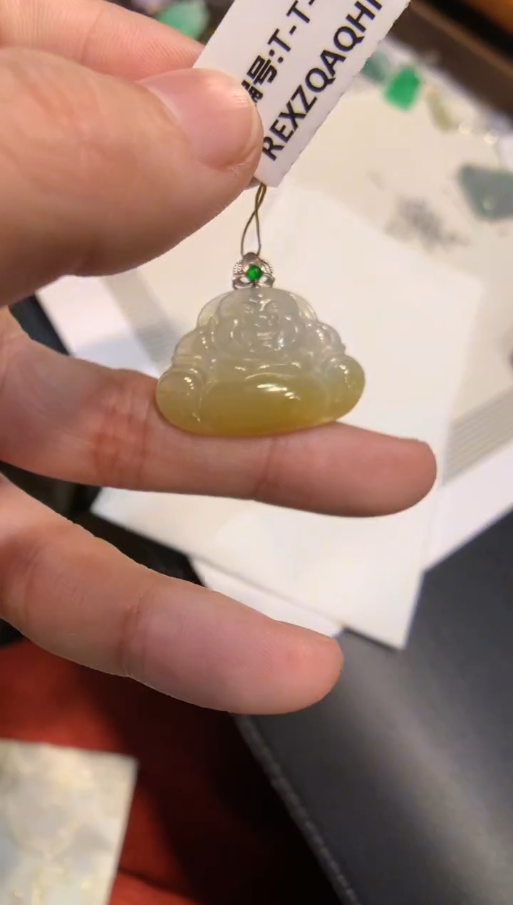 颈饰18K金镶嵌翡翠佛公