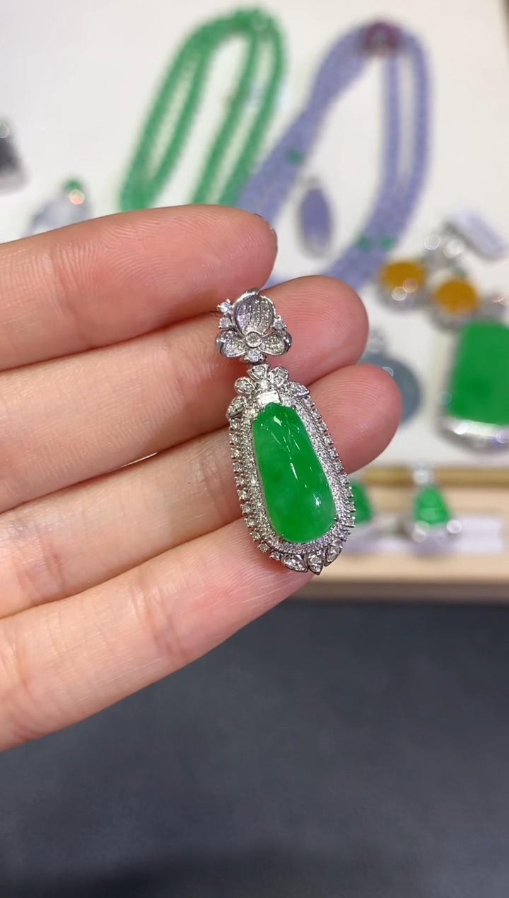 【闪购商品】翡翠颈饰18K金镶嵌团购32