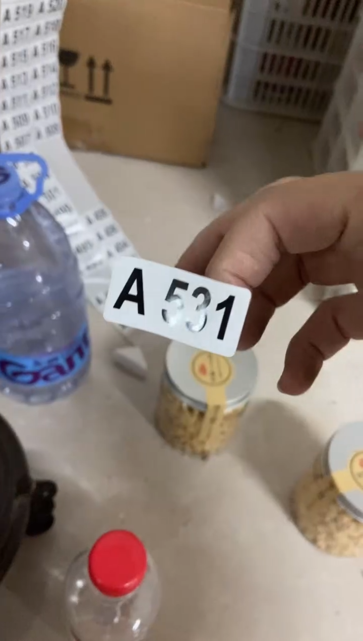 无运费险有瑕疵的摄影的产品有使用过的痕迹有点脏介意勿拍