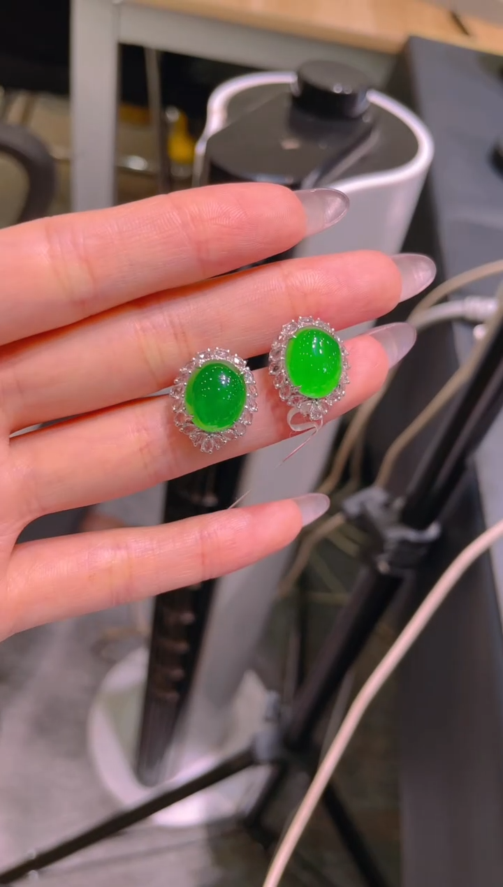 翡翠18K金镶嵌吊坠(不含链)A83