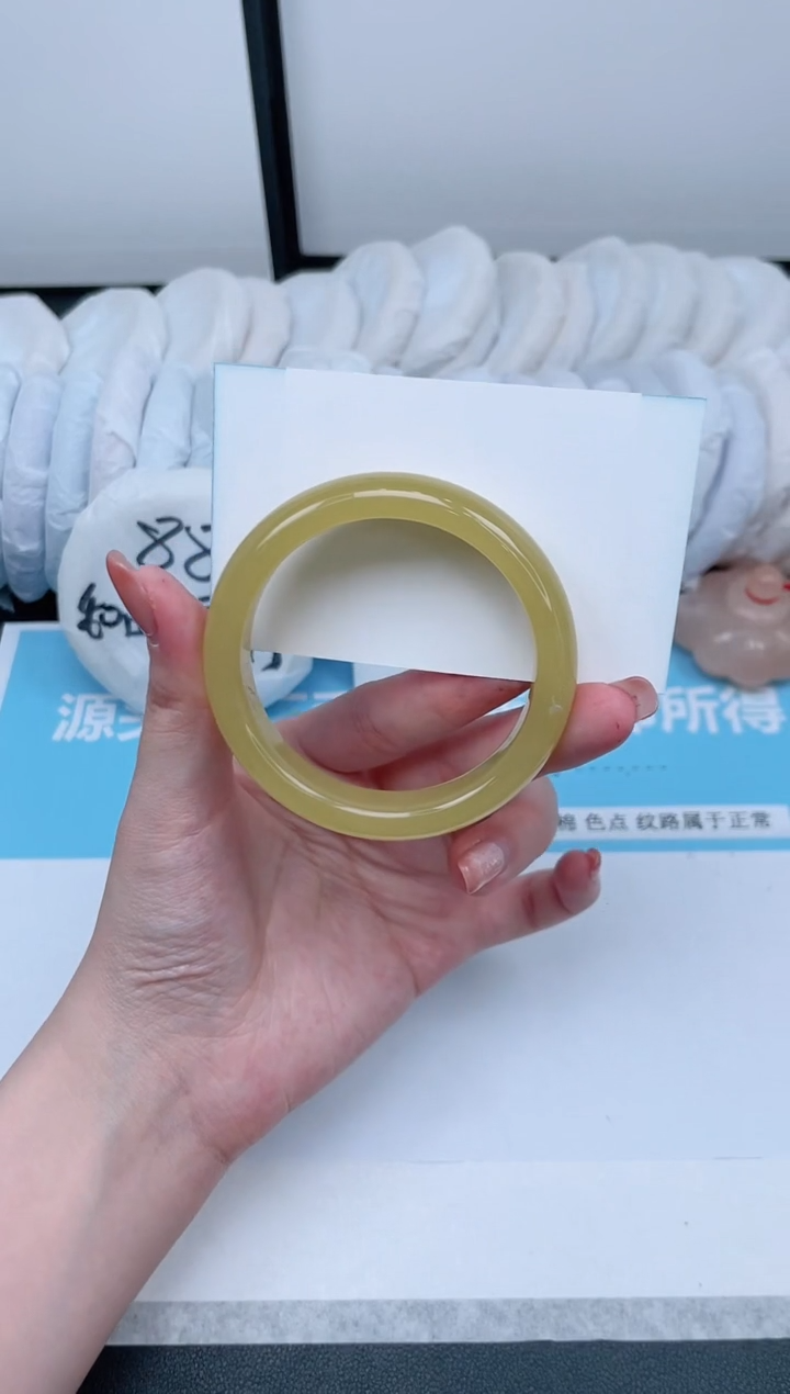 【闪购商品】石英质玉手镯未镶嵌47-54