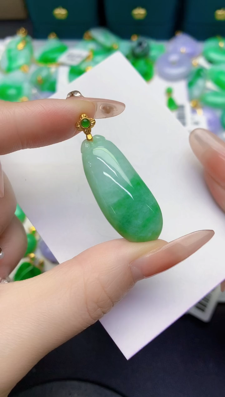 颈饰未镶嵌翡翠缅甸天然翡翠A货
