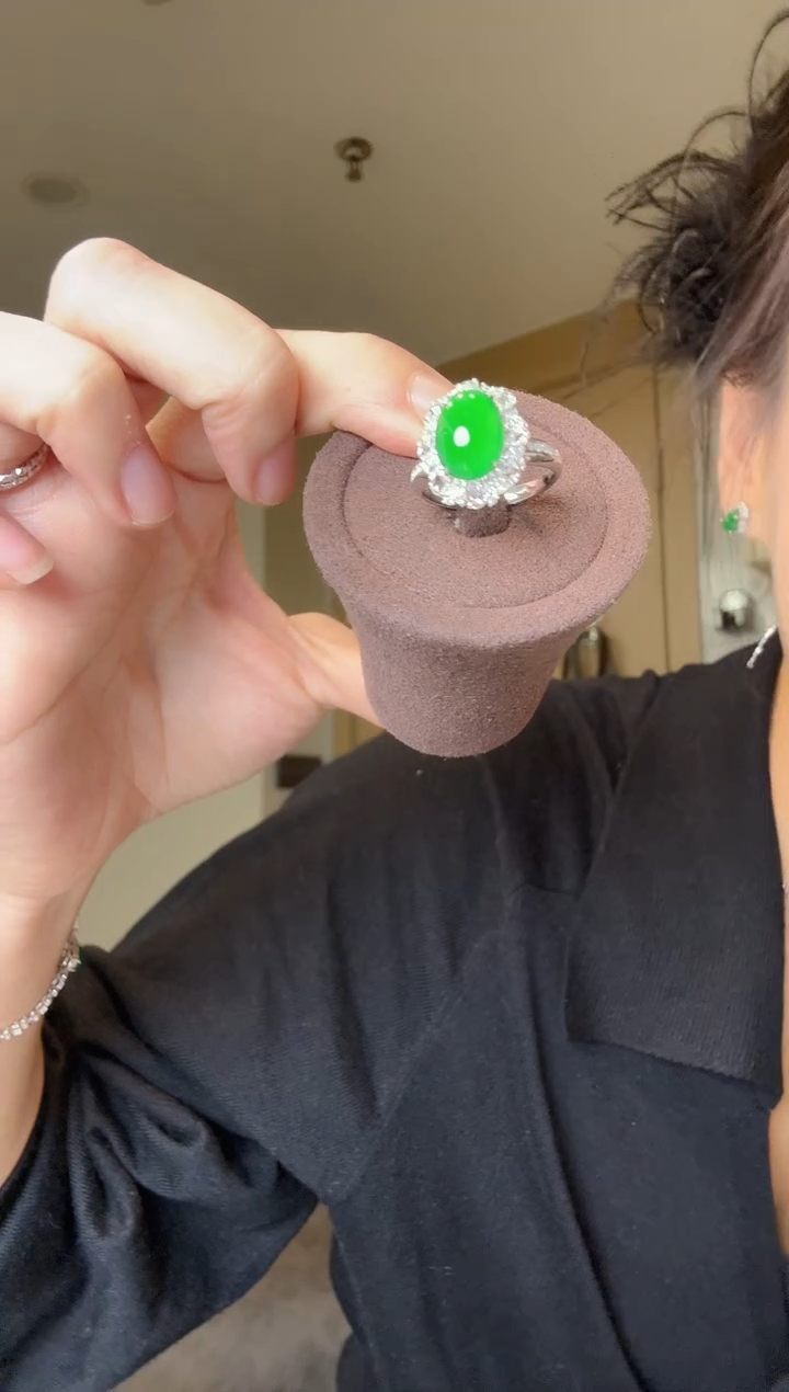 【闪购商品】翡翠戒指18K金镶嵌天然翡翠戒指