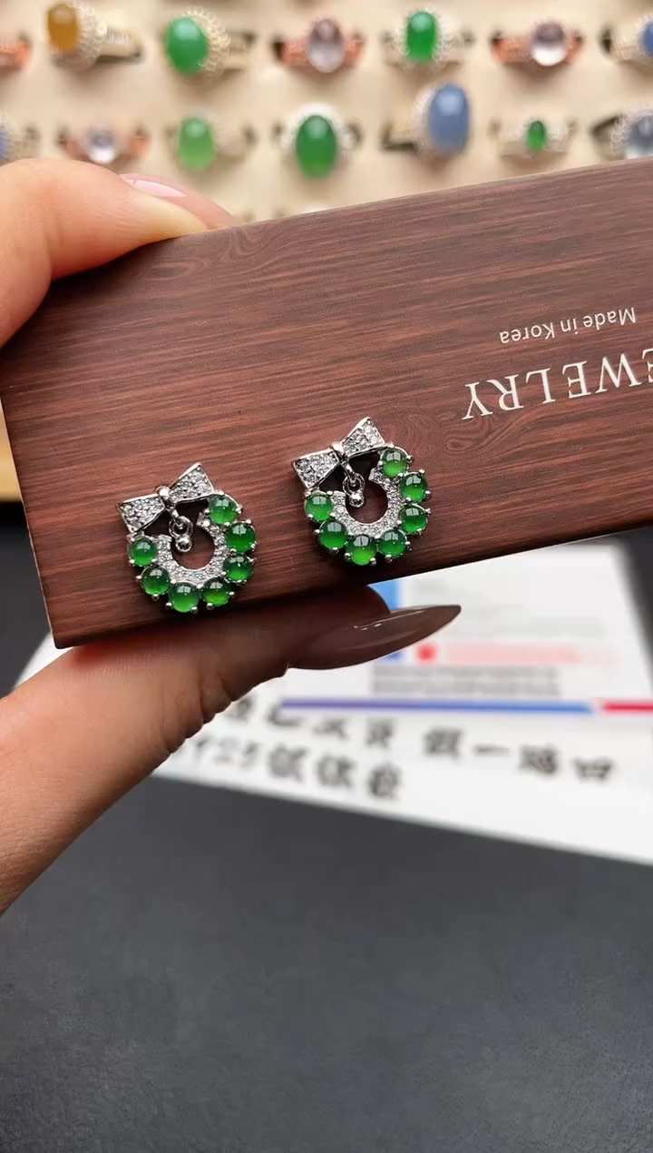 未镶嵌戒指翡翠一物一证一礼盒