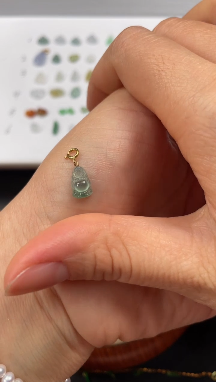 吊坠(不含链)18K金镶嵌翡翠一个JK618