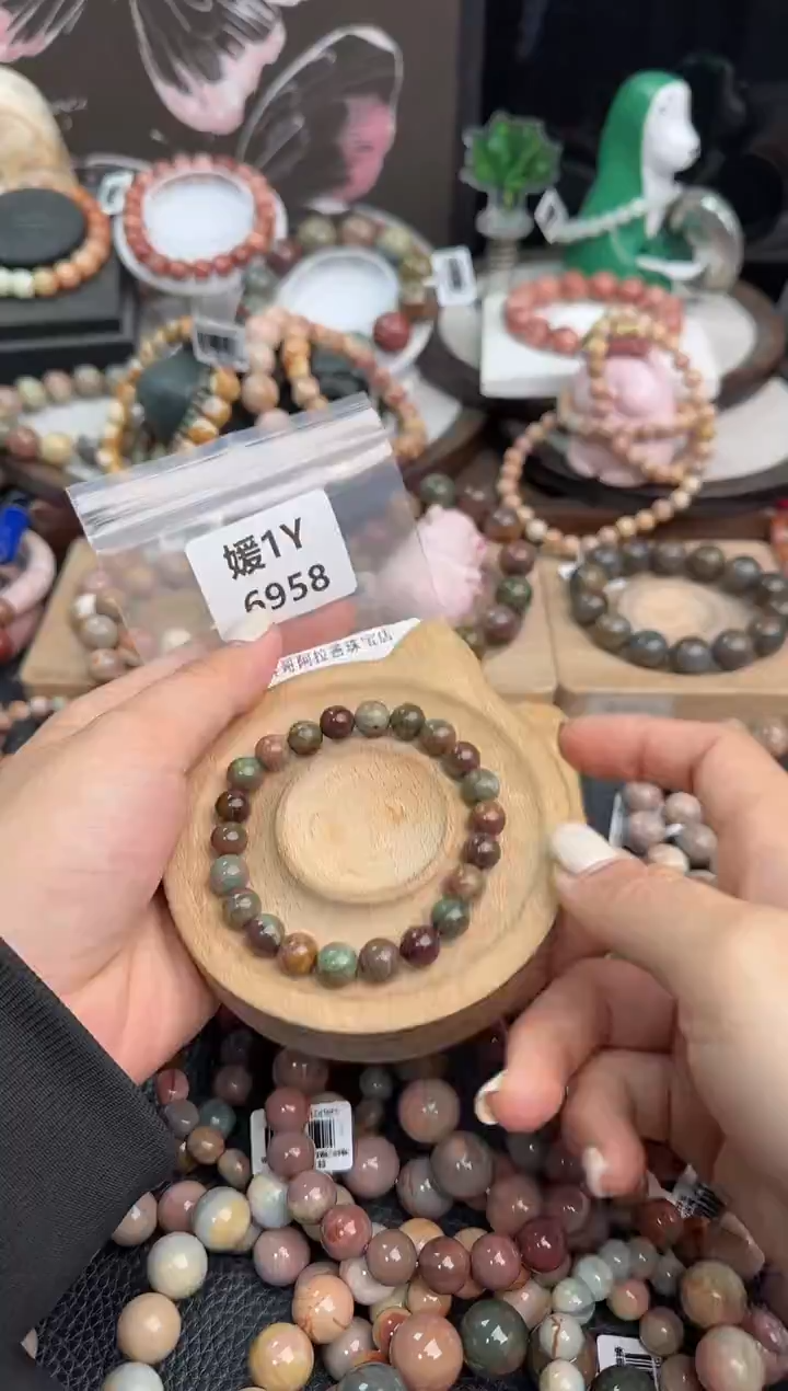 未镶嵌手链石英质玉?****。1Y6958