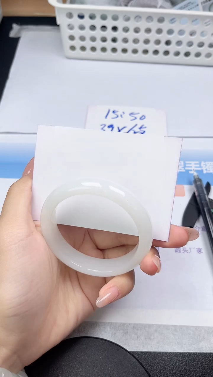 未镶嵌手镯石英质玉30-55.8