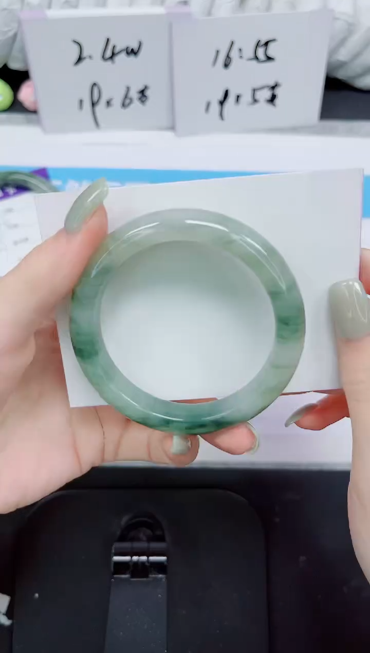 石英质玉未镶嵌手镯228